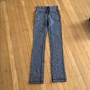 Lululemon leggings size 4